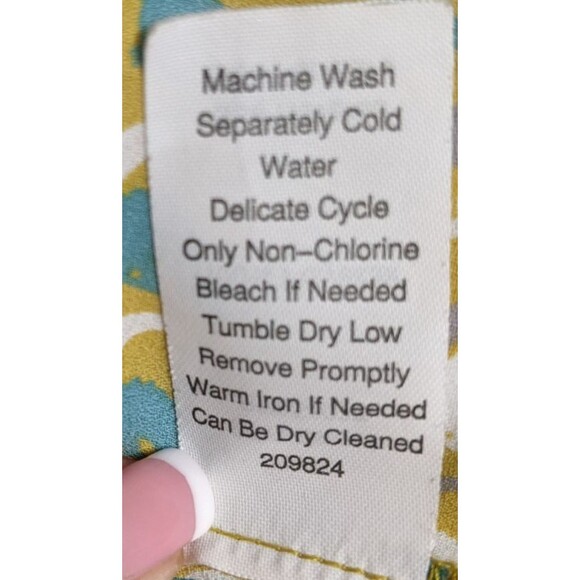 Women's Cabi # 411 Seahorse Tank Adjustable Strap Pleated Front Flowy Tank Top M - Picture 10 of 10